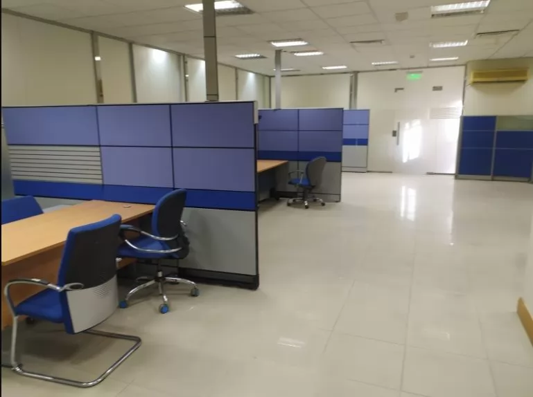 Kommerziell Klaar eigendom U/F Büro  zu vermieten in Al Sadd , Doha #12440 - 1  image 